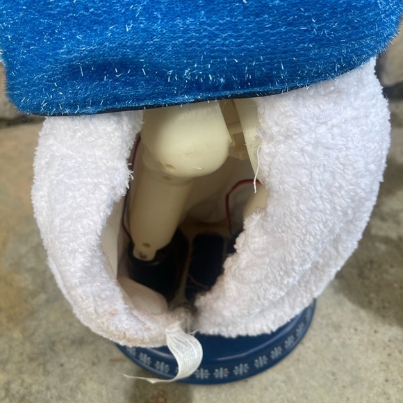 Gemmy Spinning Snowflake Swinging Musical Snow Miser Snowman Plush FOR PARTS - Picture 5 of 10